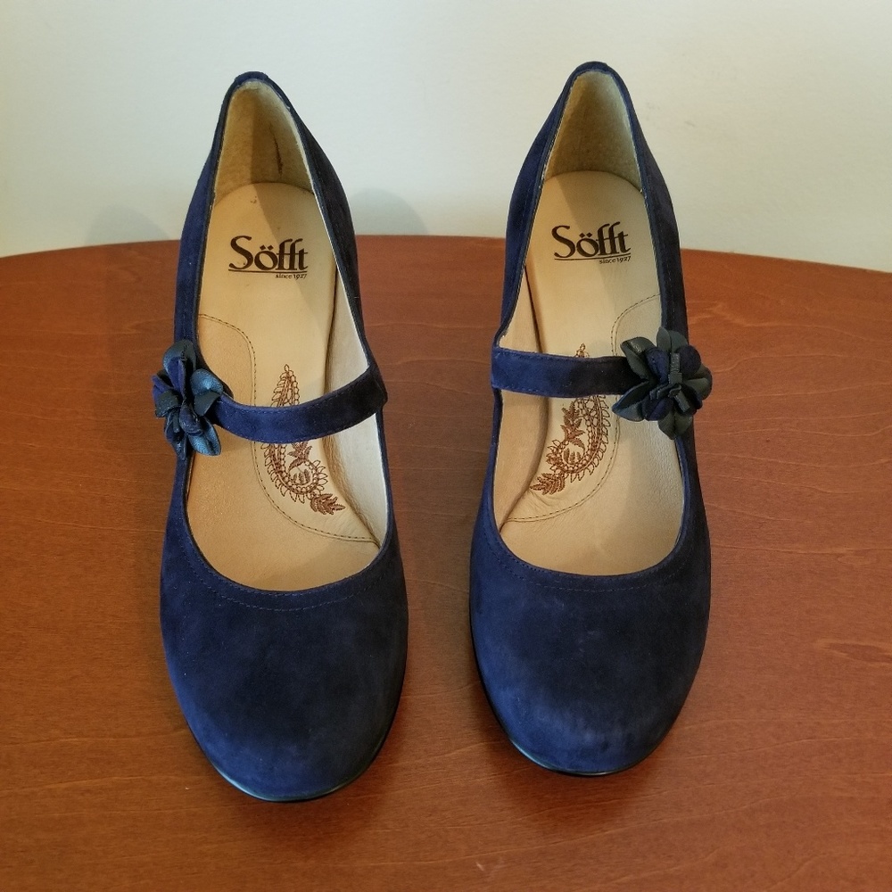 Sofft Navy Blue Suede Mary Jane Pump - 7.5W